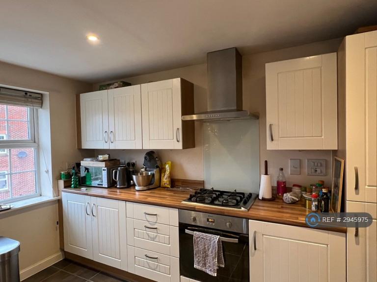 Flat Limestone Grove in Houghton Regis