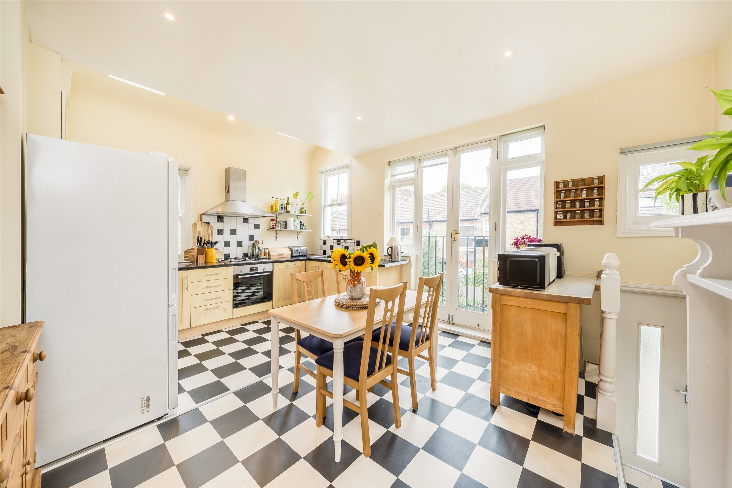 House Salterford Road in Greater London