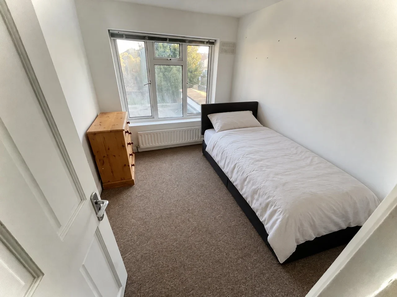 Room Albion Road in Greater London