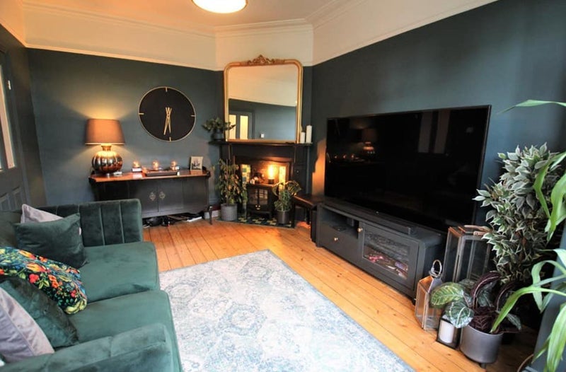 Room Meanwood Road in Leeds