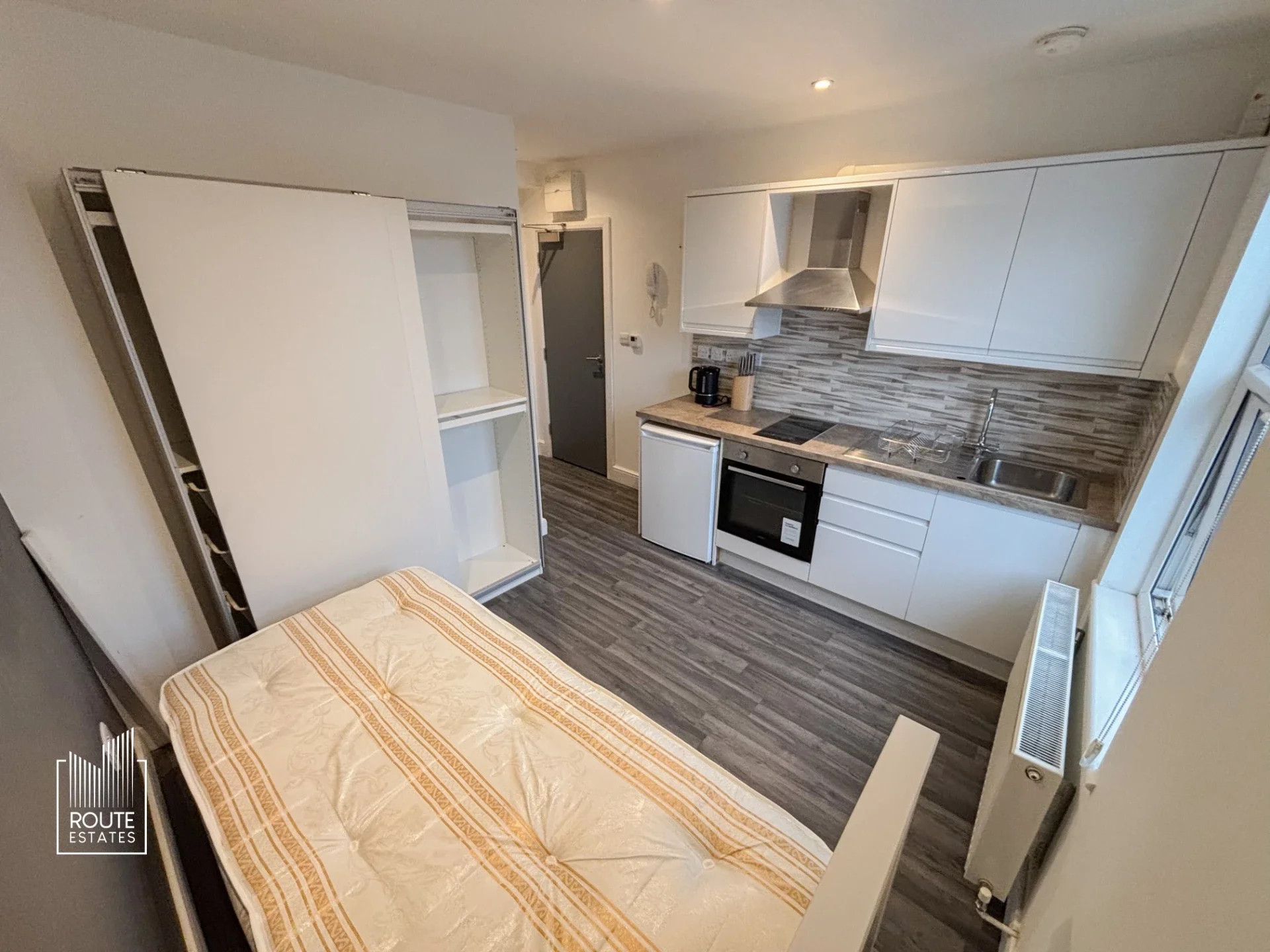 Flat Stamford Hill in Greater London