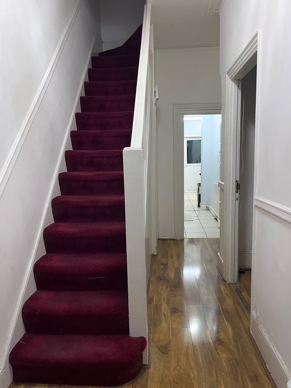 Room Southend Road in Greater London