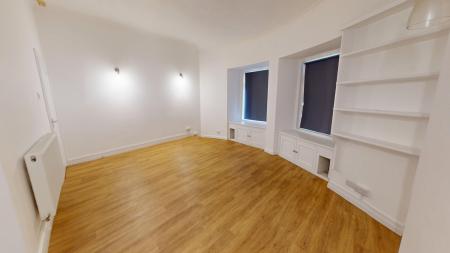 Flat Brunswick Square in Hove