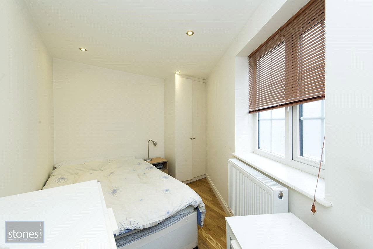 Flat Finchley Road in Greater London