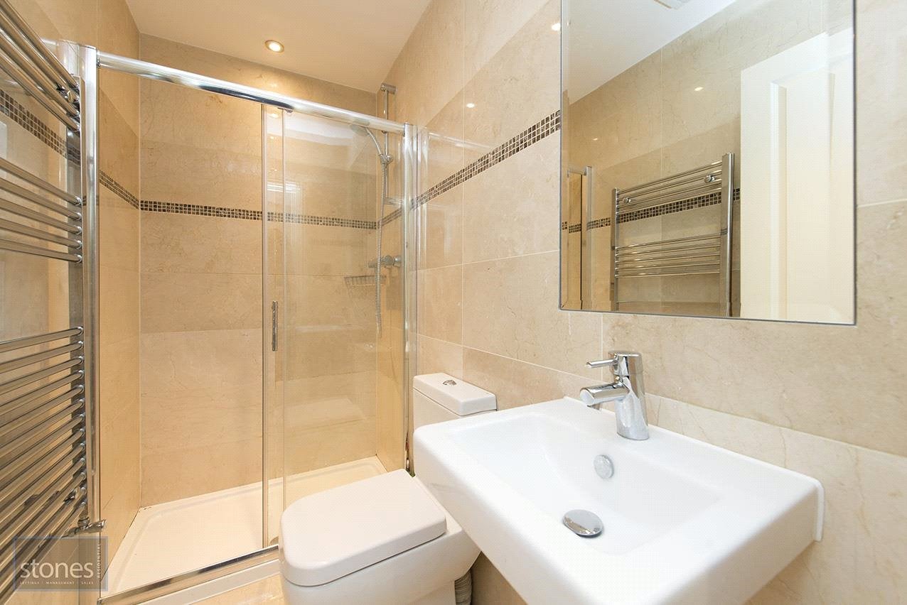Flat Finchley Road in Greater London