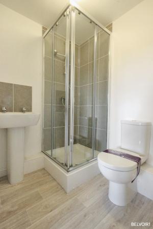 Flat Ffordd Y Mileniwm in Barry