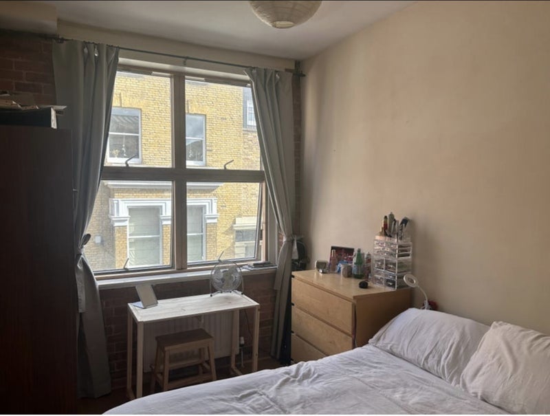 Room Walworth Road in Greater London