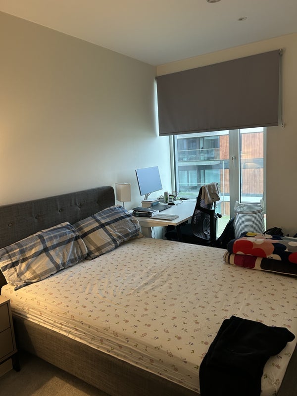 Room Duke of Wellington Avenue in Greater London