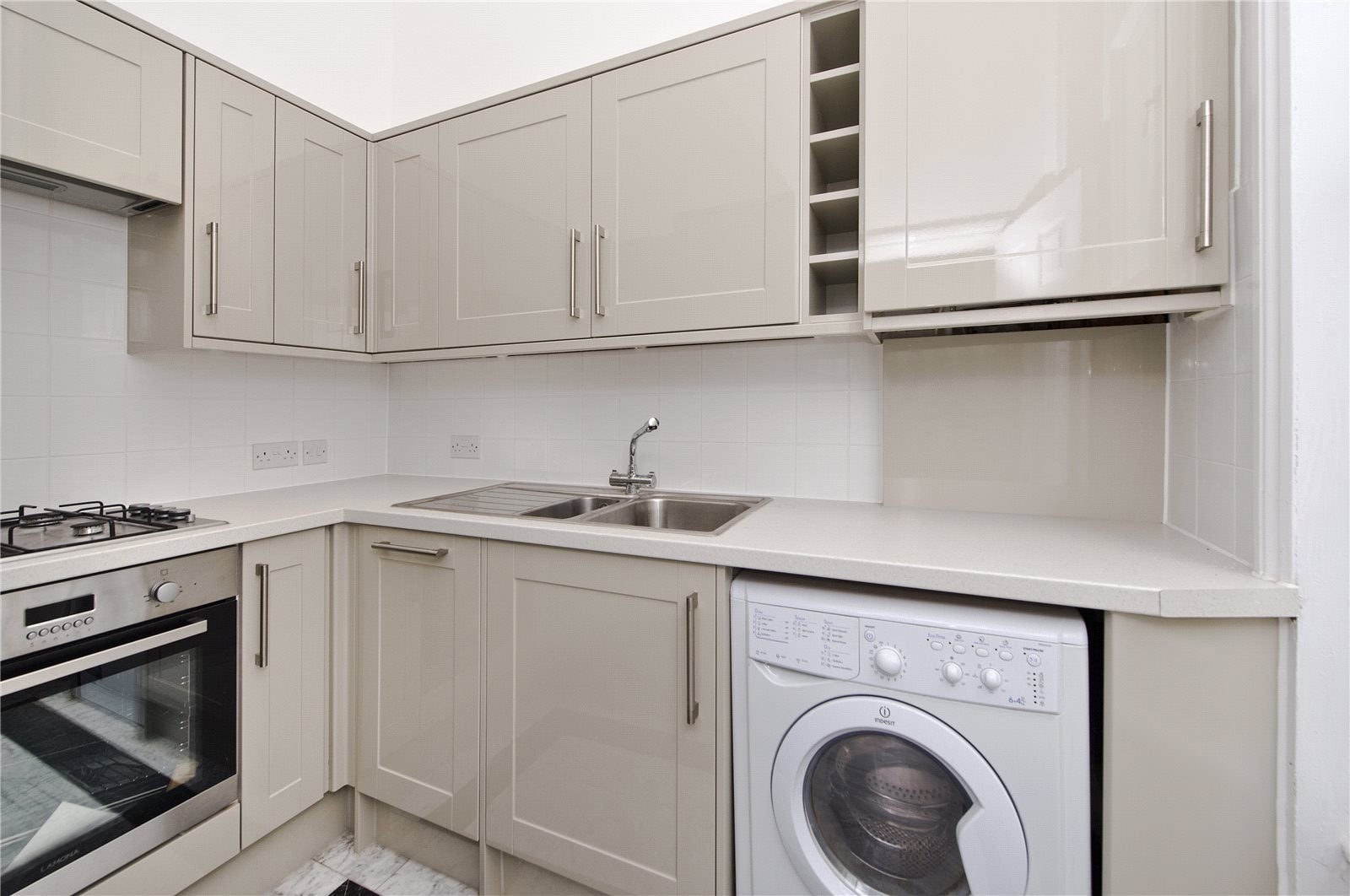 Flat Nevern Road in Greater London