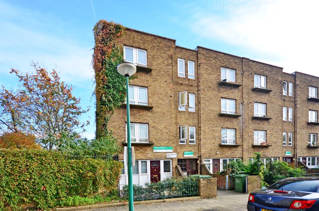 House Brecknock Road in Greater London