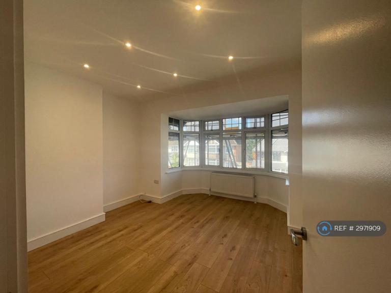 Flat Park Lane in Greater London