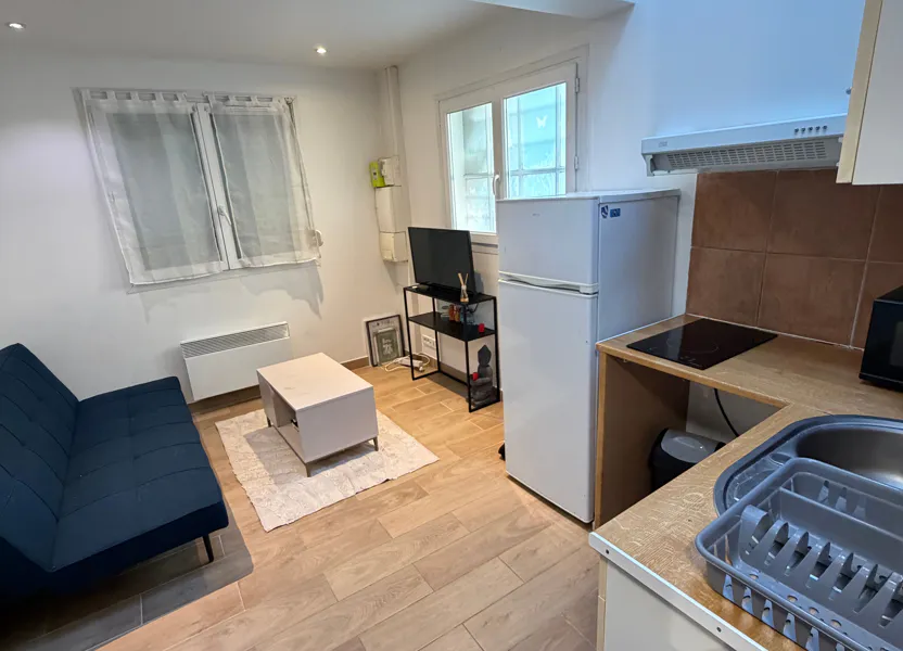Room Rue du Sous-Lieutenant Alexis le Calvez in La Courneuve