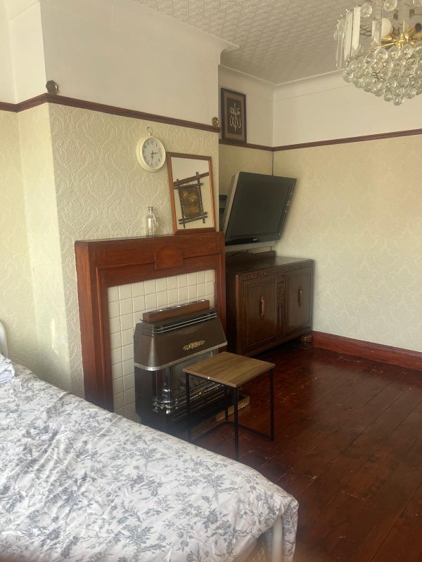 Room Hillside Gardens in Greater London
