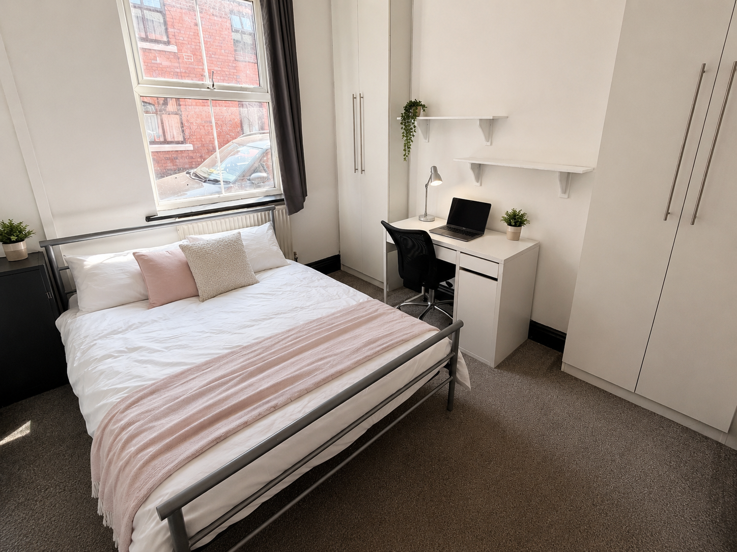 Room Sydney Road in Chester