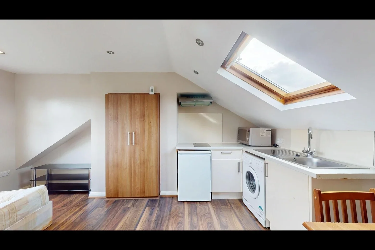 Flat Blackstock Road in Greater London