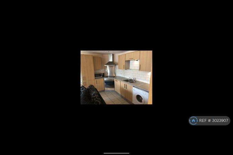Flat Elm Grove in Portsmouth