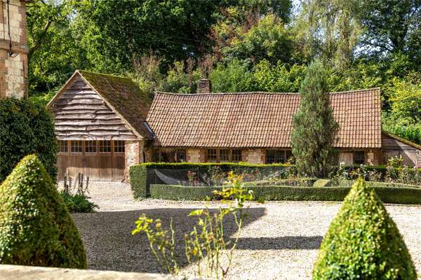 House Bordon Close in Basingstoke and Deane