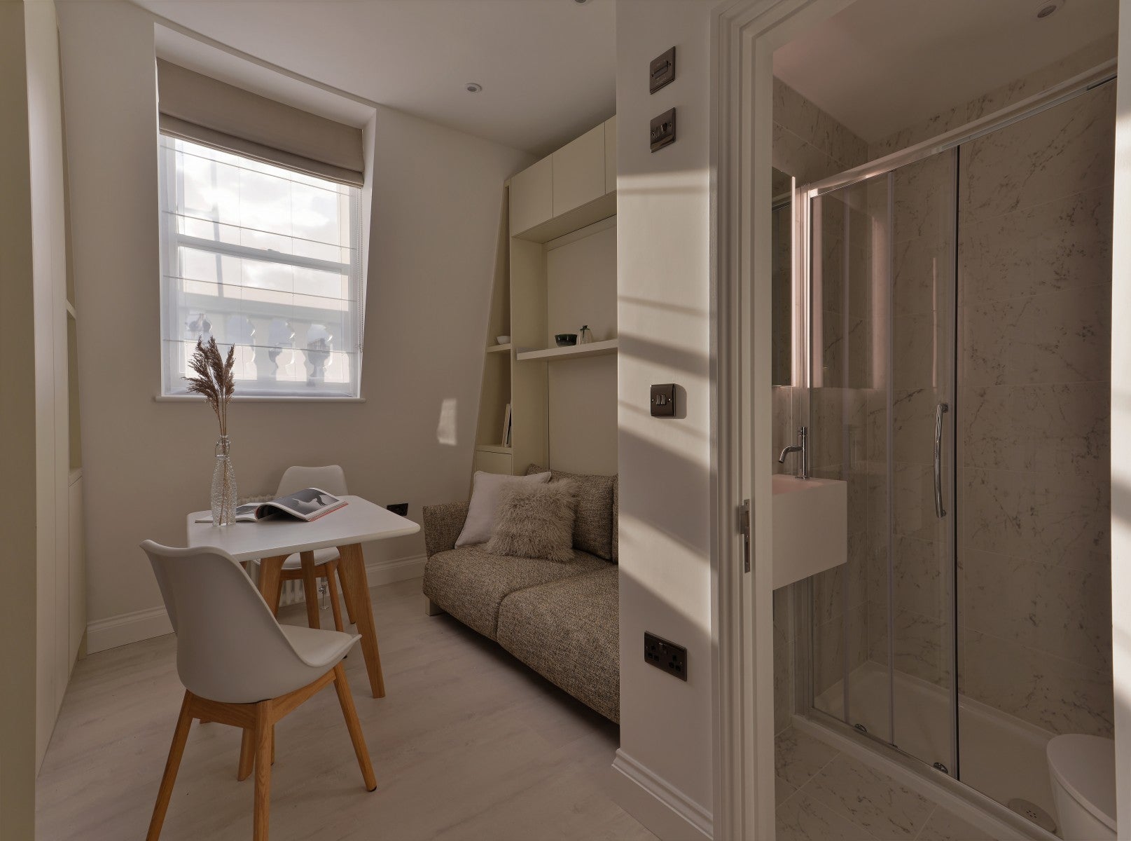 Flat Linden Gardens in Greater London