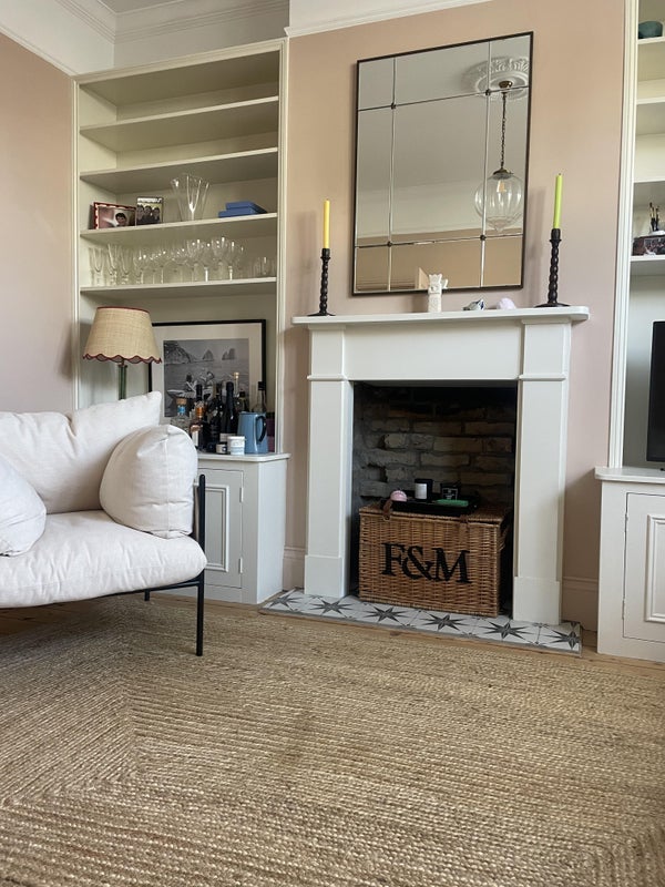 Room Swaby Road in Greater London