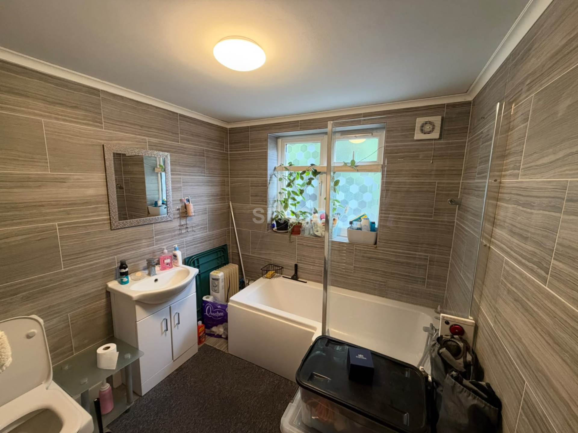 Flat Zinzan Street in Reading