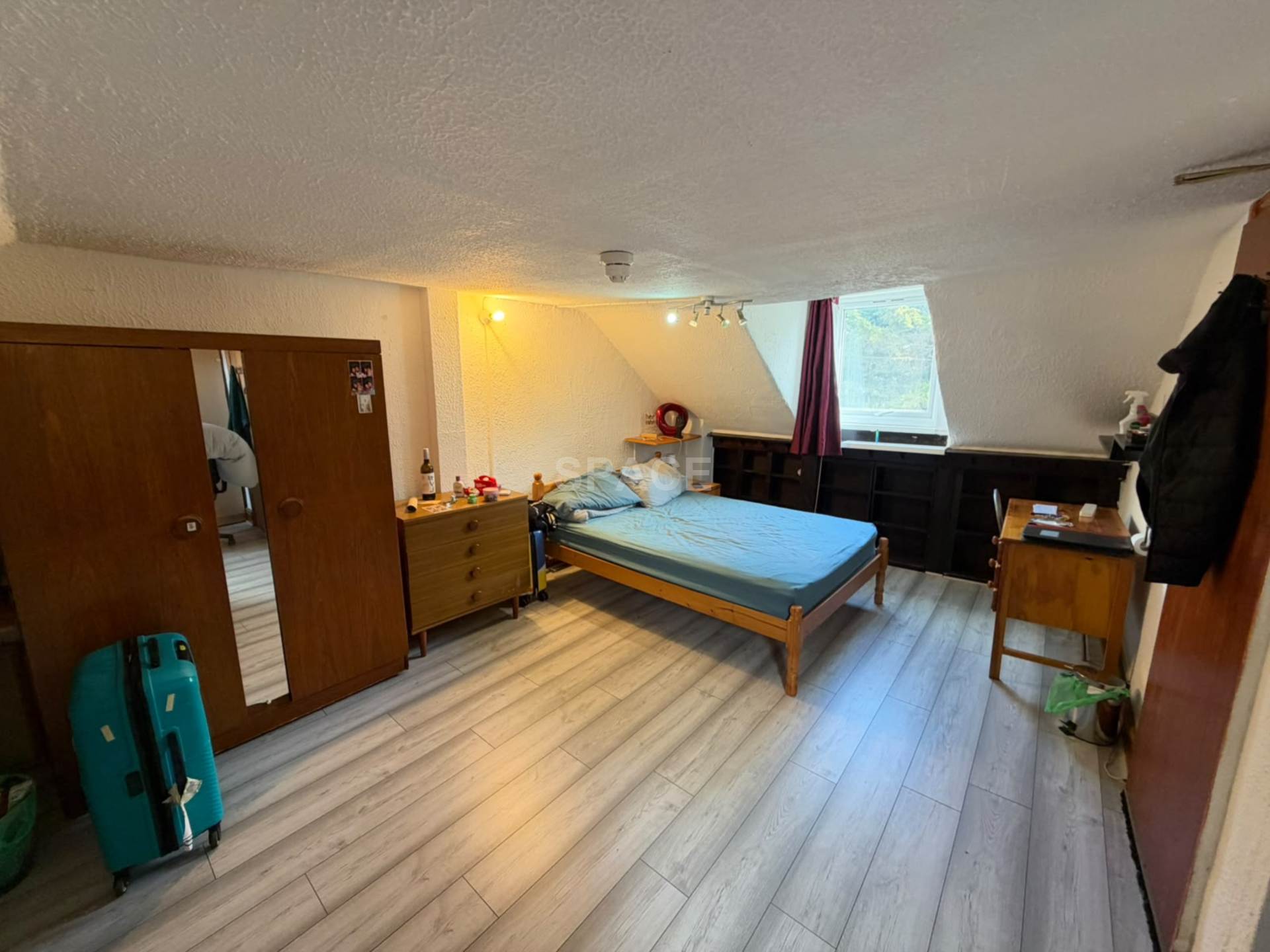 Flat Zinzan Street in Reading