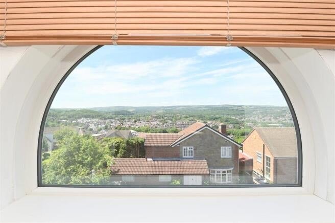 Flat Cavill Road in Sheffield
