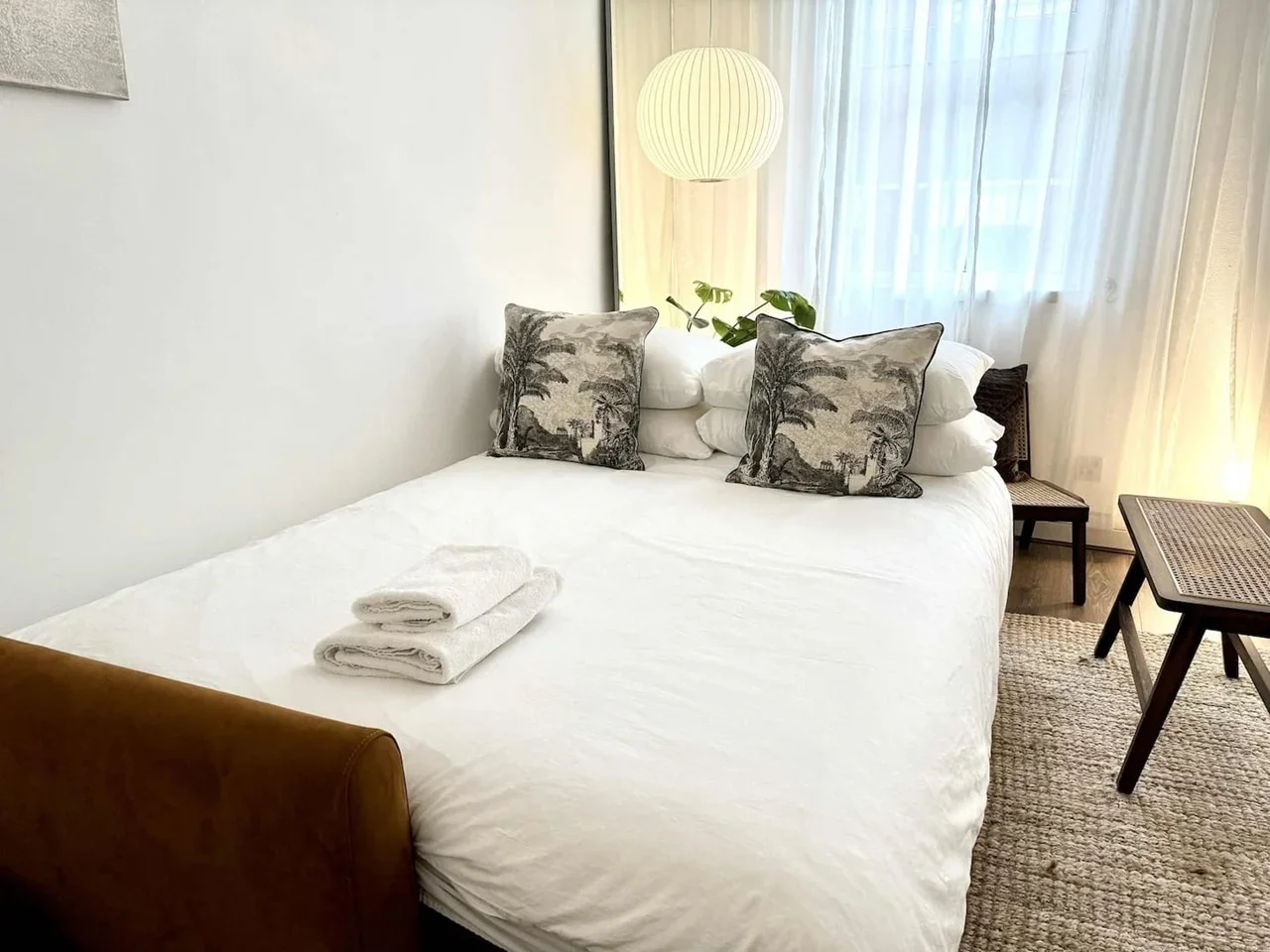 Flat Tenter Ground in Greater London