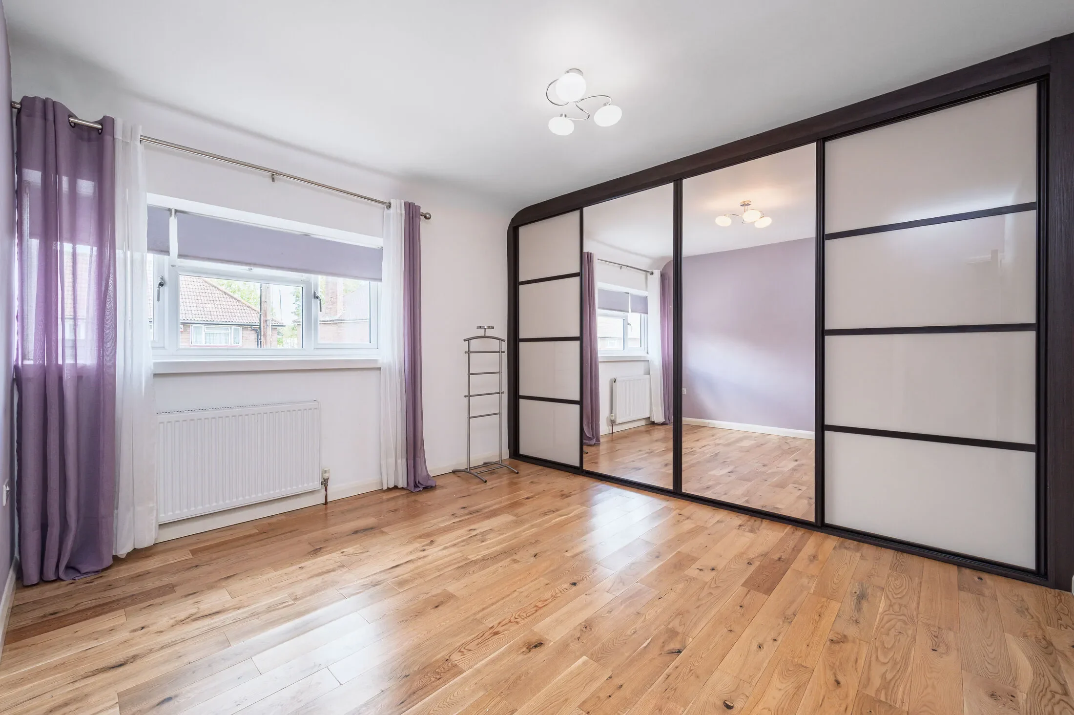 House Horton Avenue in Greater London