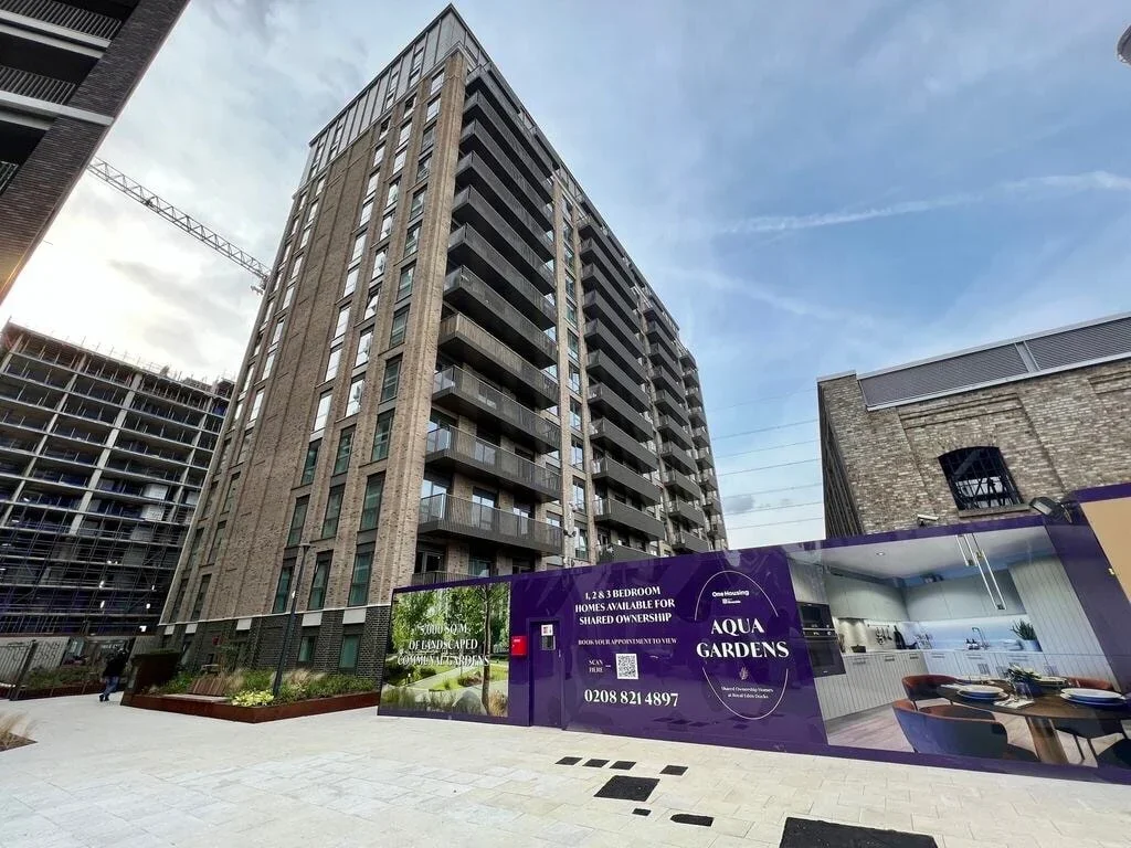 Flat Western Gateway in Greater London