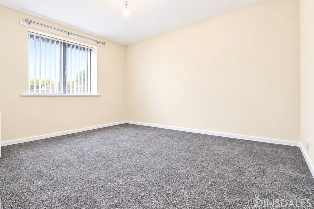 Flat Regency Court in Bradford