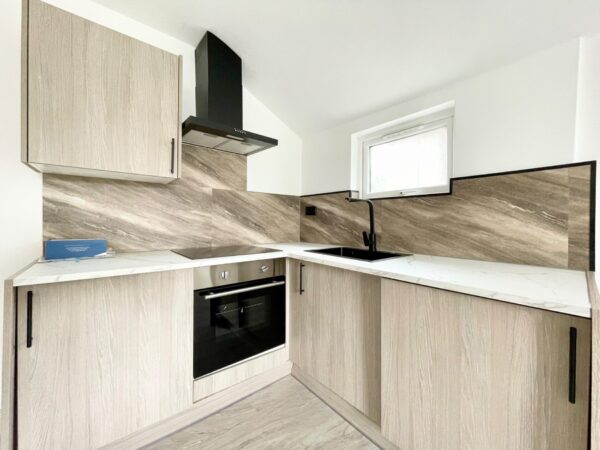Room Station Road in Greater London