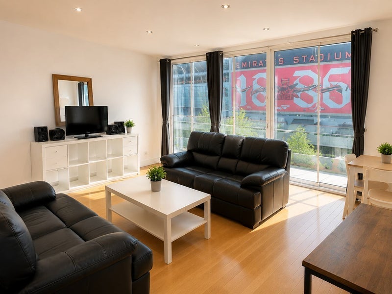Flat Drayton Park in Greater London
