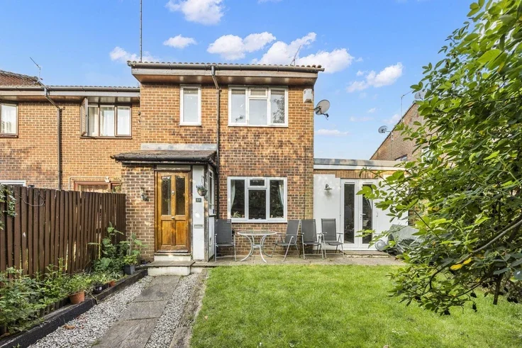 House Swann Way in Horsham