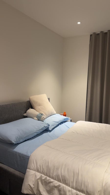 Room Weaver Walk in Greater London
