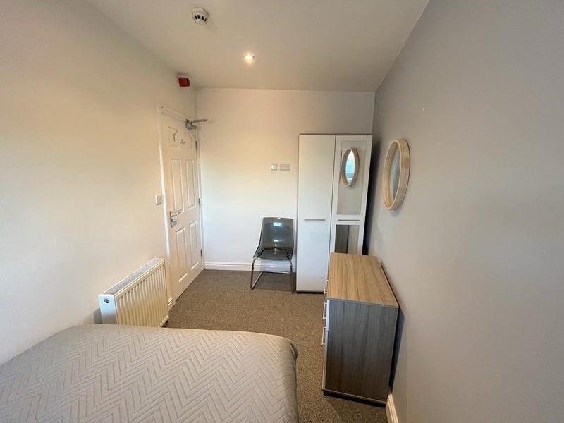 Room Bayham Street in Greater London
