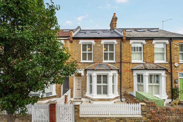 House Somerset Road in Greater London