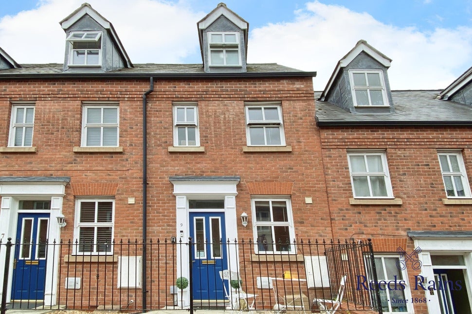 Flat Wallcroft Gardens in Middlewich