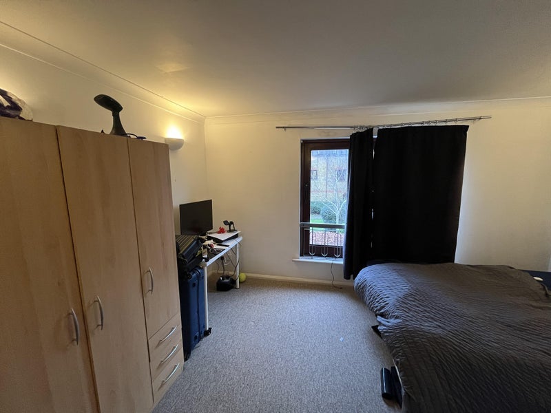 Room Kennet Street in Greater London