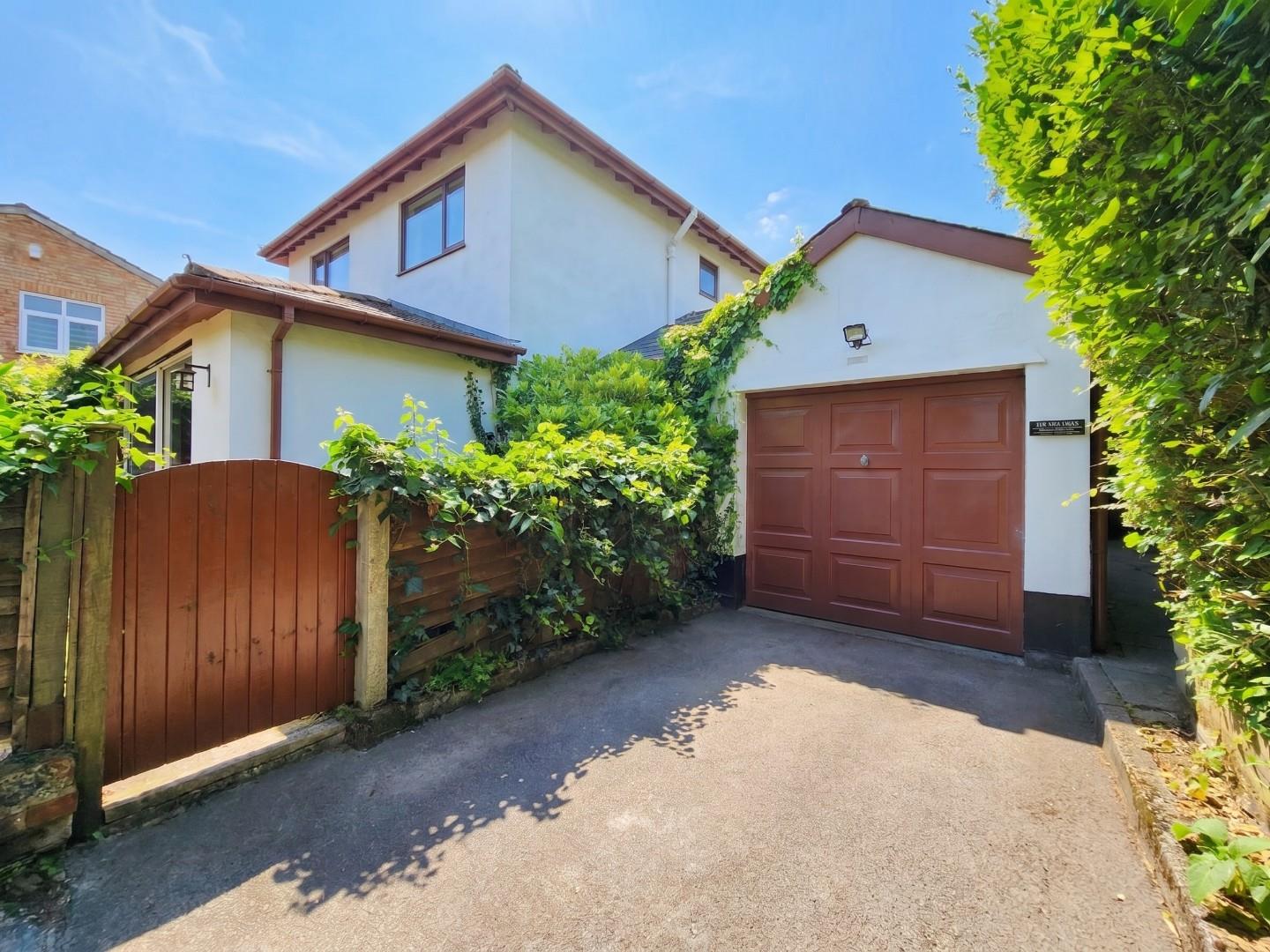 House Heald Drive in Trafford