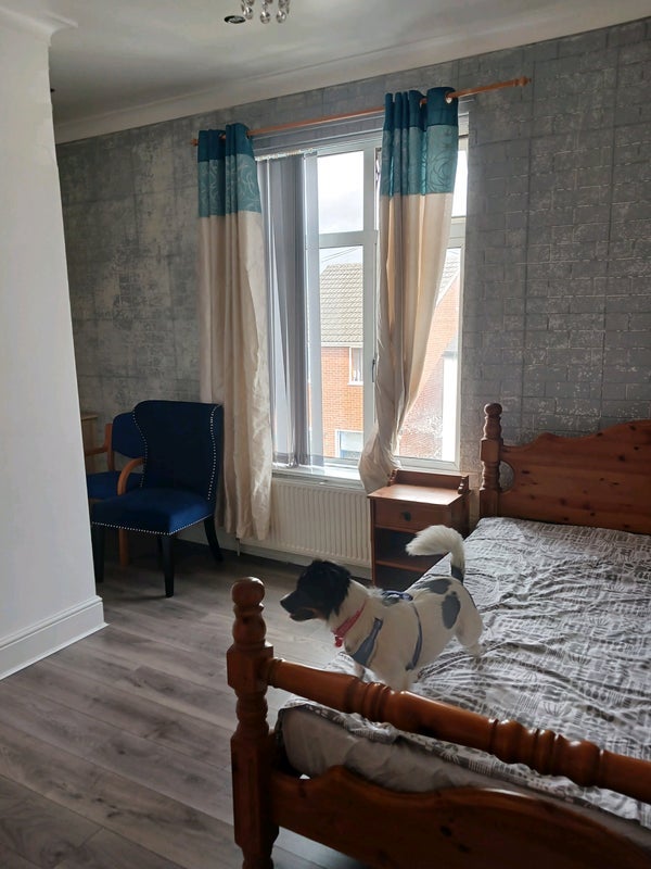 Room Burnell Street in Chesterfield