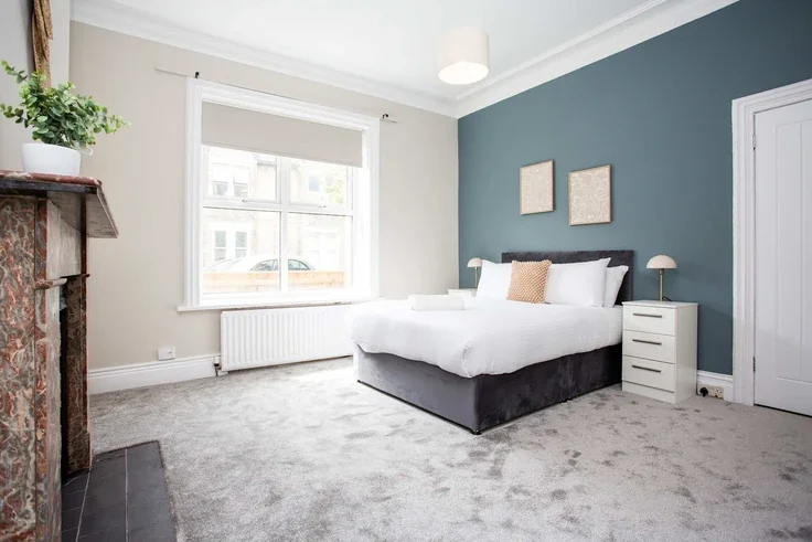 Flat Eighth Avenue in Newcastle upon Tyne