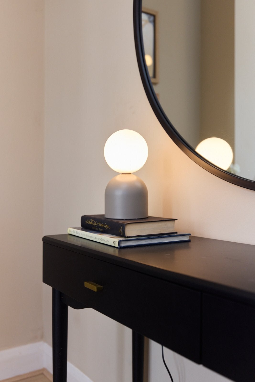 Flat Tubbs Road in Greater London