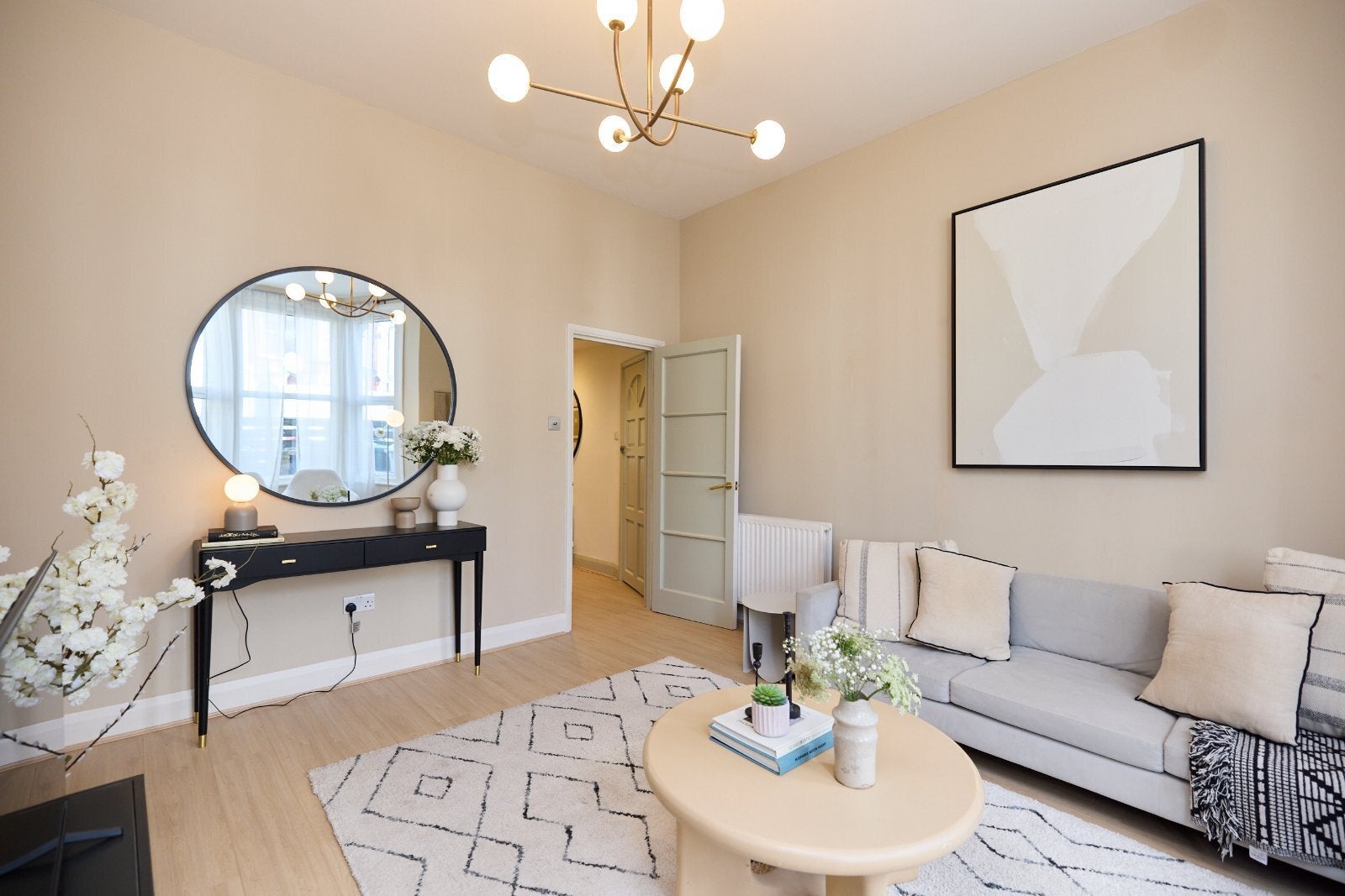 Flat Tubbs Road in Greater London