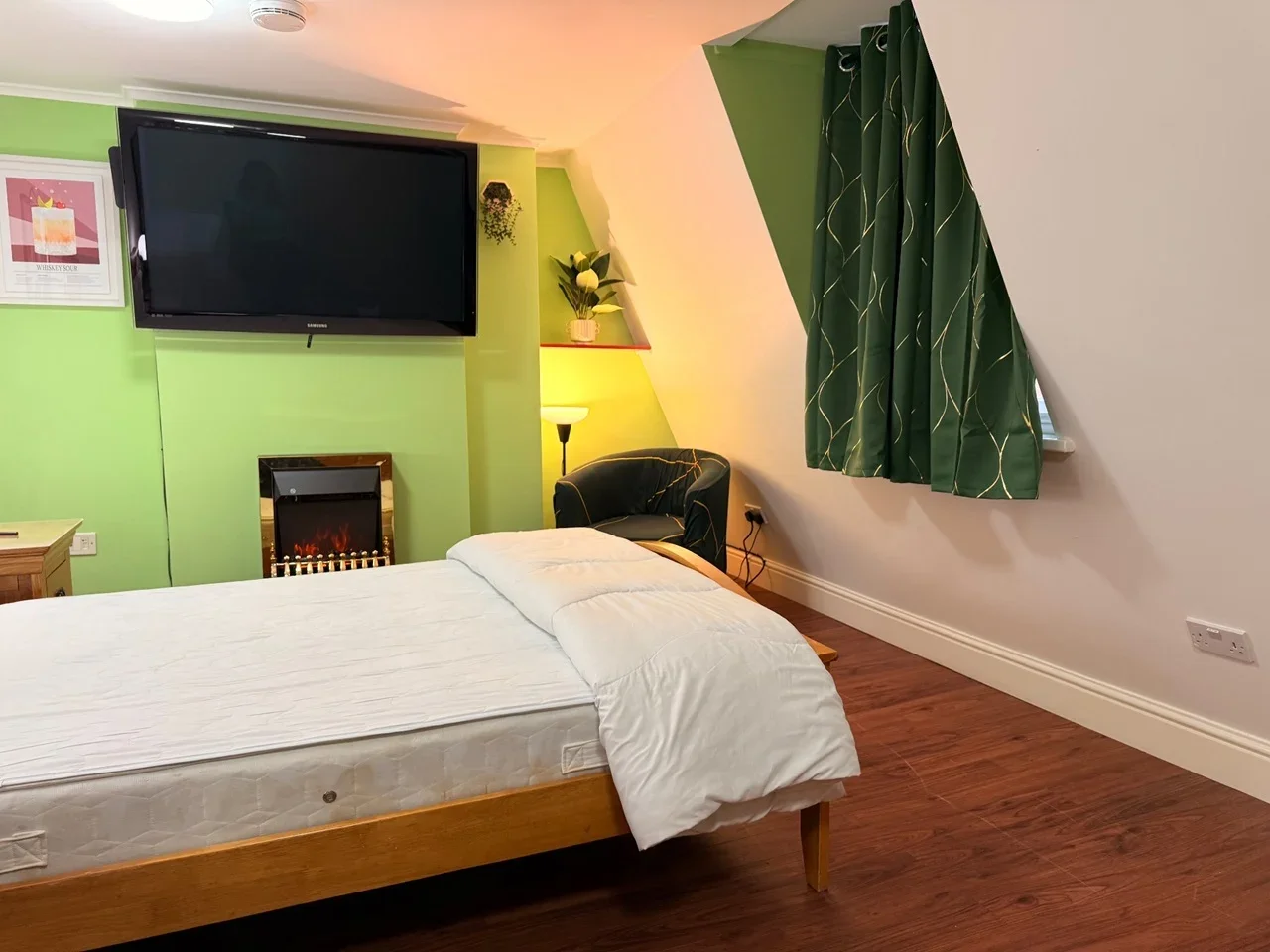 Room Dean Street in City of Westminster
