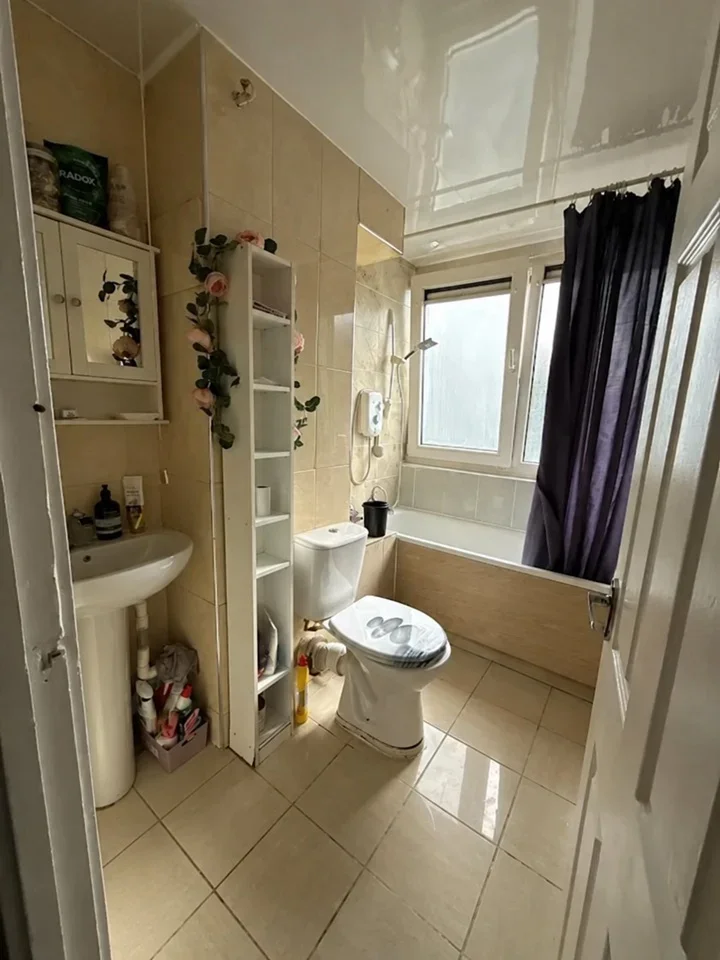 Room Ibsley Gardens in Greater London