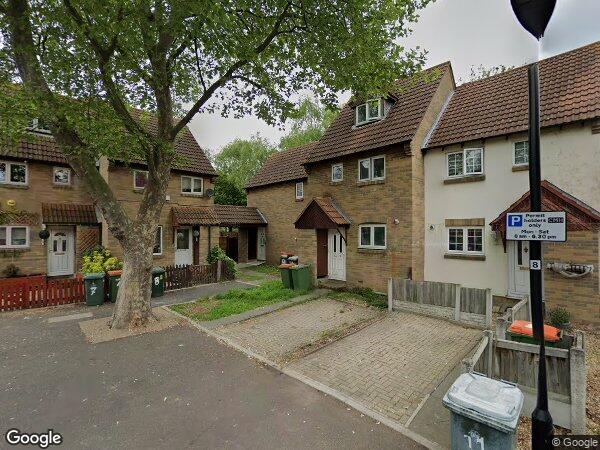Room Emerald Close in Greater London