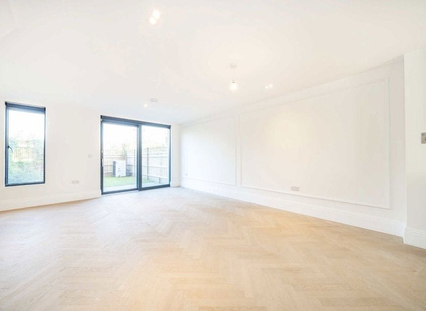 House Bryanston Close in Greater London