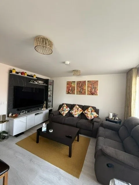 Flat Harrow View in Greater London