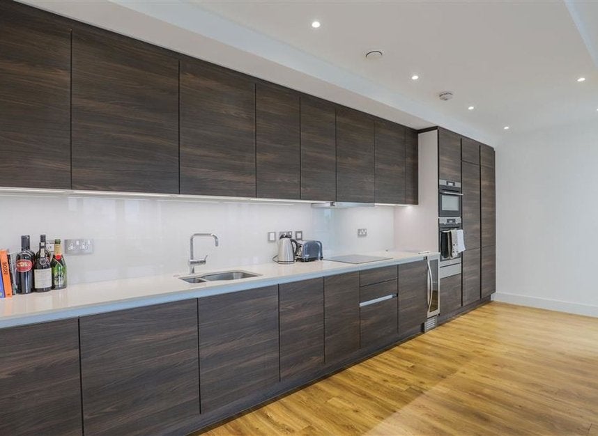 Flat Blackfriars Road in Greater London