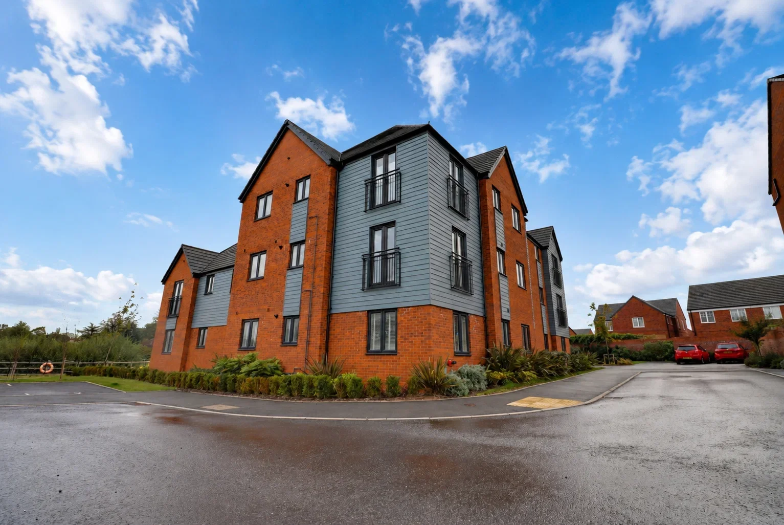 Flat Tudor Close in Lichfield